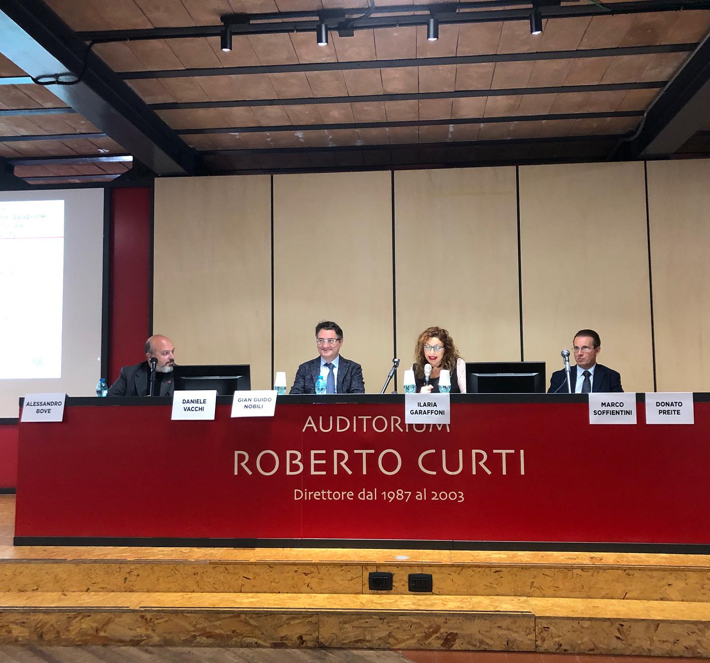 Temi caldi sulle normative della  #videosorveglianzaurbana trattati a #Bologna. #DIGITALmeet - #SmartCity tra #progettazione , #trasformazionedigitale, #privacy e #tecnologia : casi pratici e metodologia. Si ringrazia in modo particolare Ilaria Garaffoni e Marco Soffientini per l’invito inoltrato a @emiltronica_srl