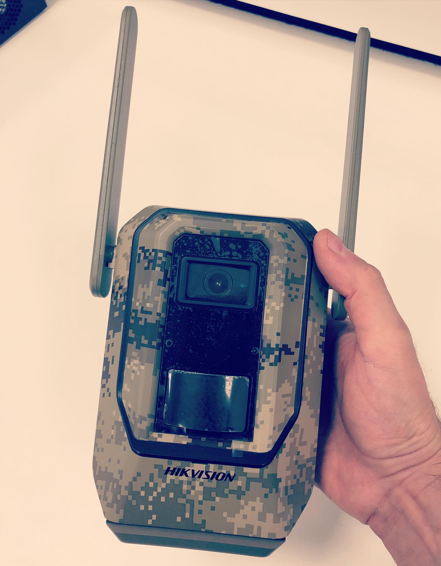 Richiedi a @emiltronica_srl la giusta #telecamera per ogni contesto. #fototrappolehikvision #bodycamhikvision #dashcamhikvision www.emiltronica.it @hikvisionitaly