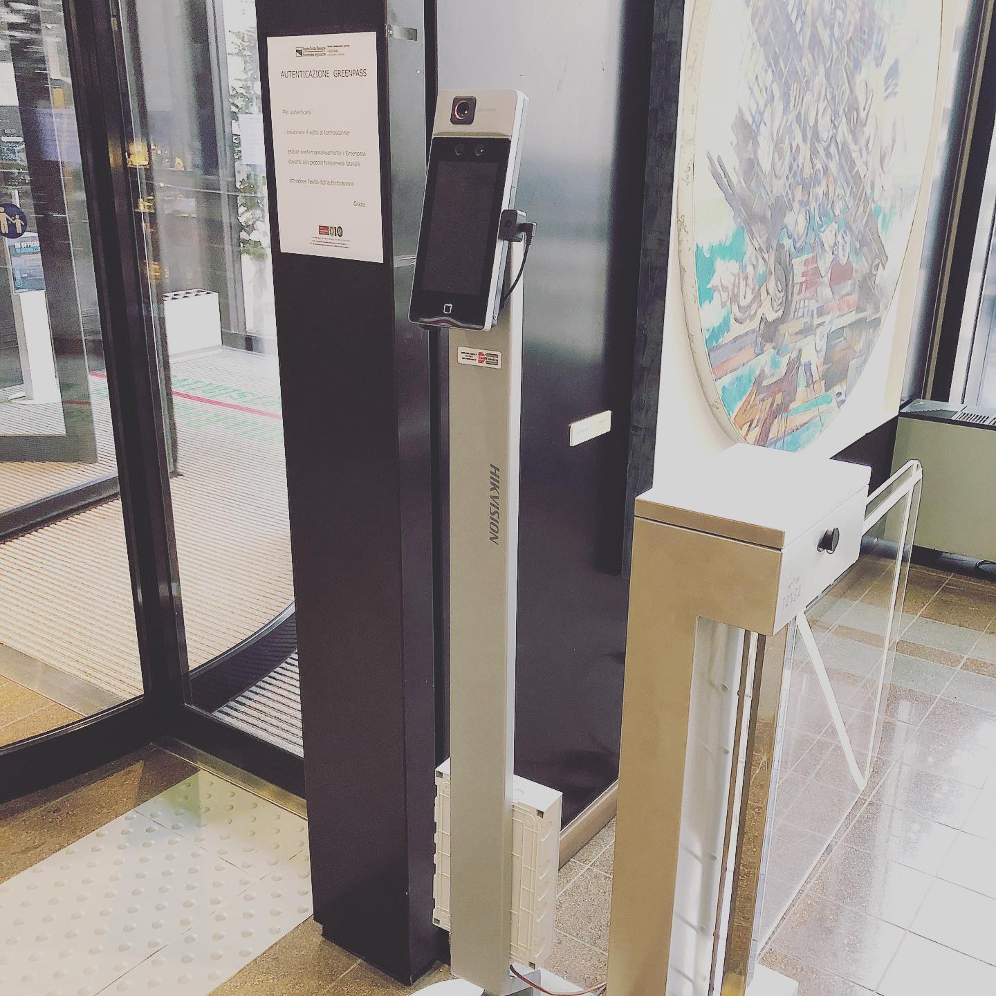 #lettoregreenpass con #termoscanner . Richiedi la tua soluzione a @emiltronica_srl www.emiltronica.it - www.emiltronica.it #covid_19 #covidwarriors