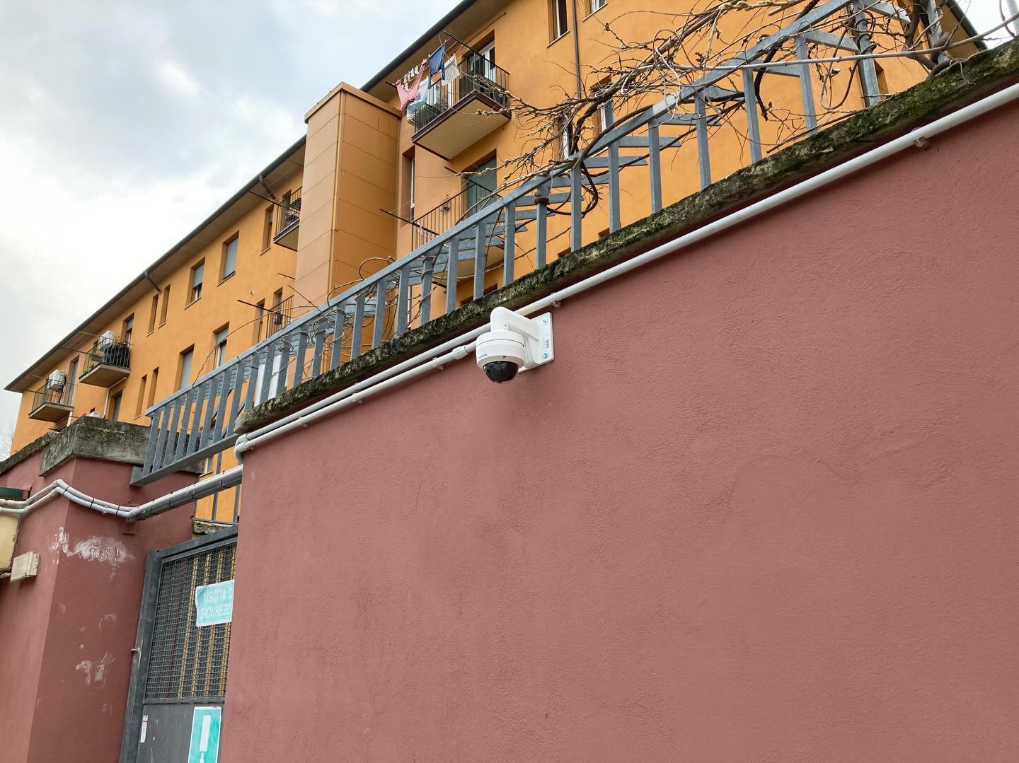 Emiltronica Srl, soluzioni per #videosorveglianza @hikvisionitaly a Bologna. www.emiltronica.it